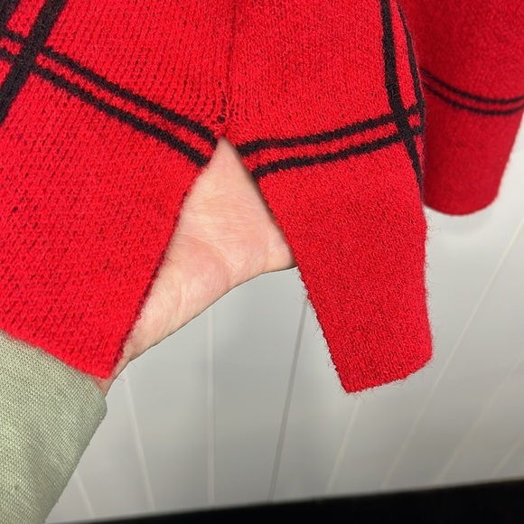 Womens Pullover Tunic Sweater Red Black S/M Large Scale Plaid Stretch Soft Comfy - Picture 5 of 11